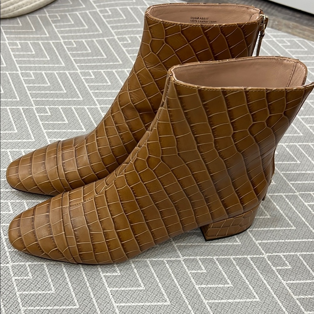 *BRAND NEW* J. Crew Brown Ankle Boots with Quilted Leather